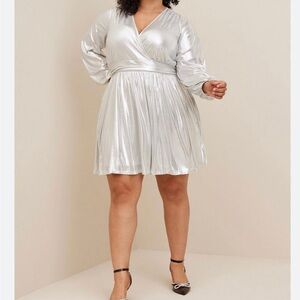 Mini liquid knit surplise silver dress NWT - Torrid 0-L 12